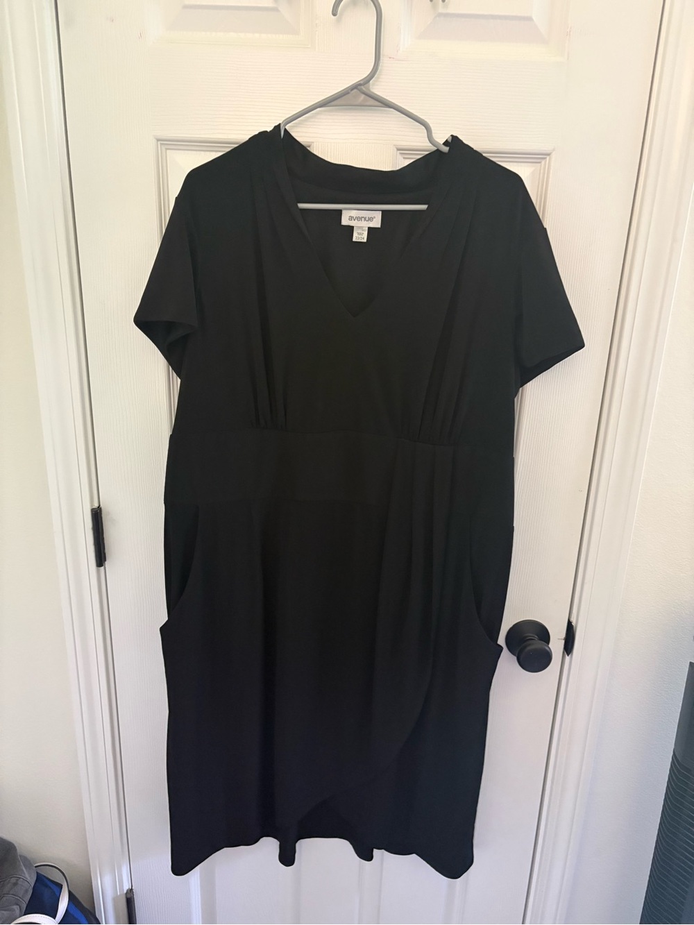 Avenue Black V-Neck Midi Dress with Pockets